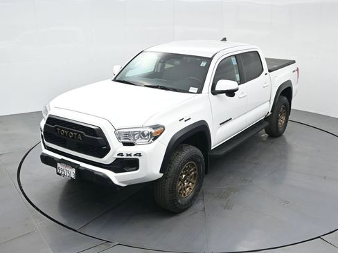 Used 2022 Toyota Tacoma SR image 49