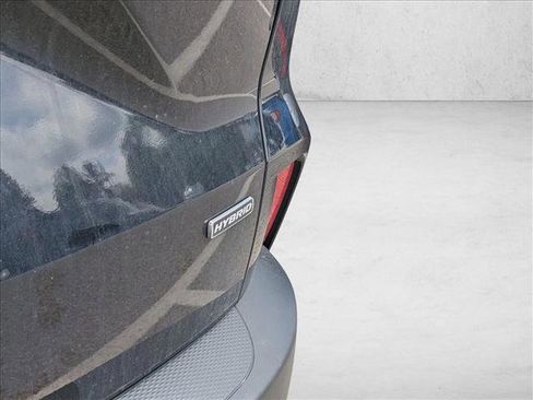 Certified 2022 Ford Escape SE w/ SE Sport Appearance Package FWD image 11