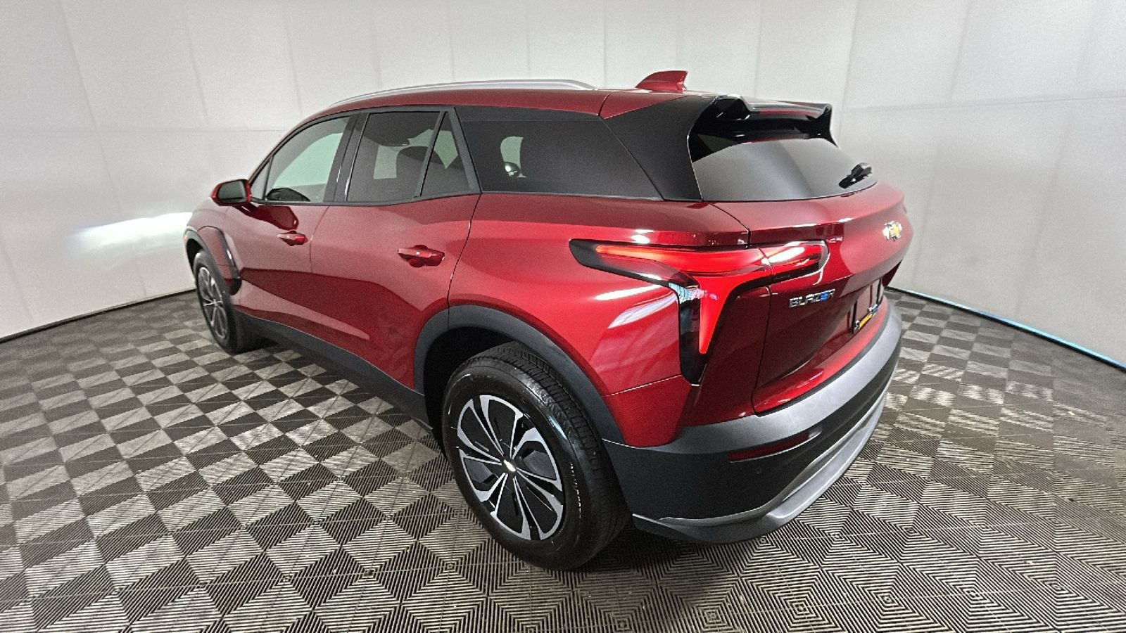 Used 2024 Chevrolet Blazer EV LT AWD/4WD image 5