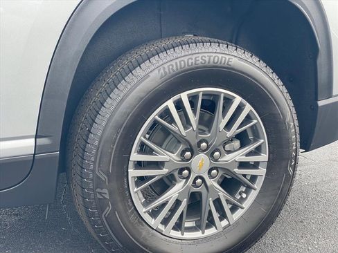 New 2026 Chevrolet Traverse LT FWD image 27