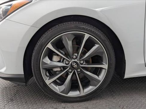 Used 2019 Hyundai Veloster 2.0 Premium FWD image 27