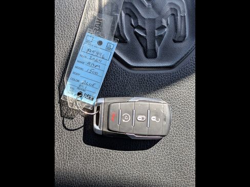 Used 2024 RAM 1500 Laramie AWD/4WD image 32