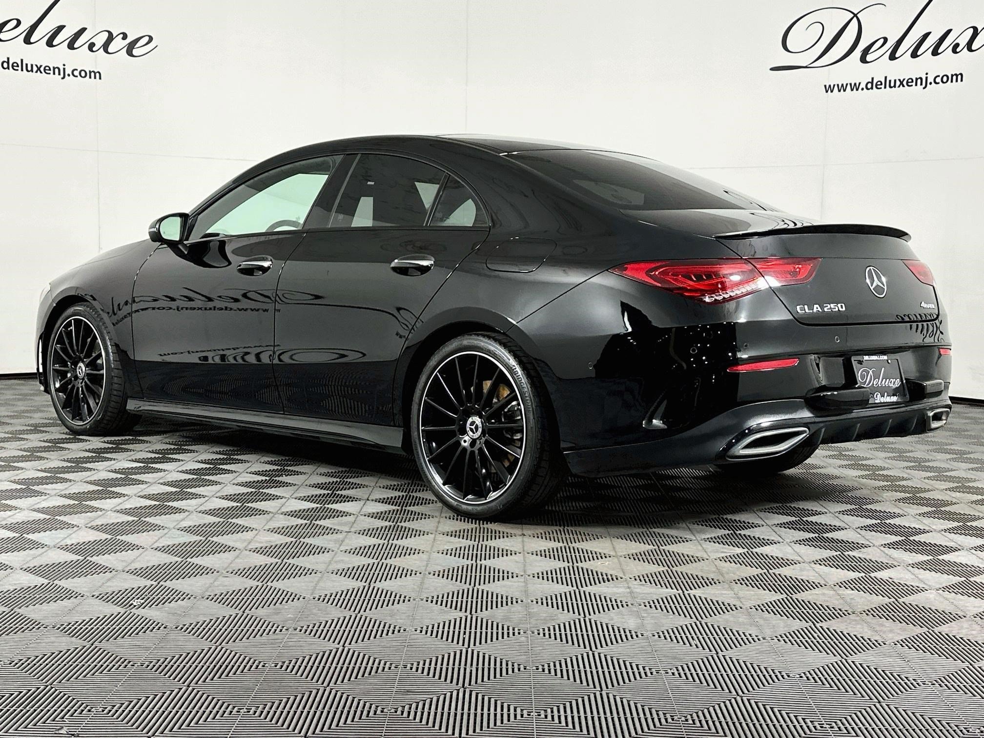 Used 2023 Mercedes-Benz CLA 250 4MATIC image 4