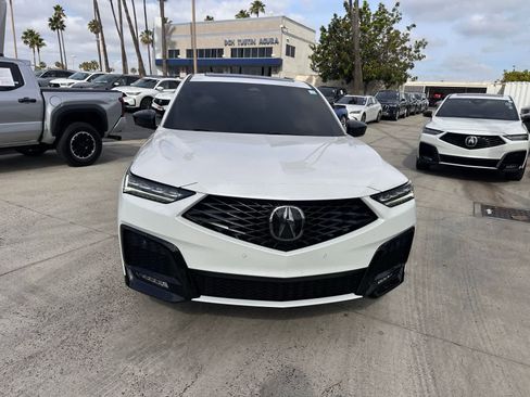 Used 2025 Acura MDX A-Spec image 8