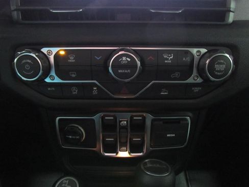 New 2026 Jeep Gladiator Sport AWD/4WD image 26