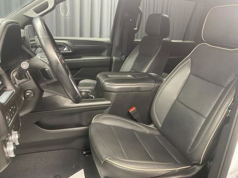 Used 2023 GMC Yukon XL SLT w/ SLT Luxury Package AWD/4WD image 15