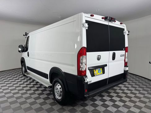 Used 2025 RAM ProMaster 2500 w/ U-Haul Equipment Group FWD image 8