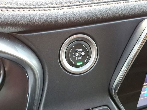 Used 2022 Chevrolet Blazer Premier FWD image 24