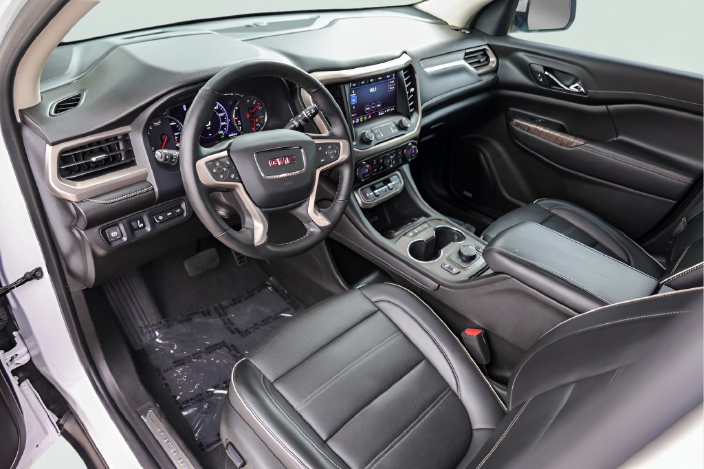 Used 2023 GMC Acadia Denali w/ Denali Technology Package AWD/4WD image 7