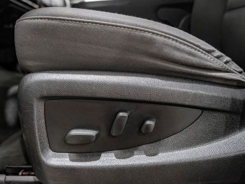 Used 2017 Chevrolet Silverado 1500 LT w/ Texas Edition image 29