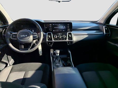 Used 2022 Kia Sorento LX FWD image 16