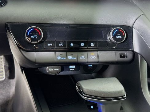 Certified 2025 Hyundai Elantra Sport FWD image 7