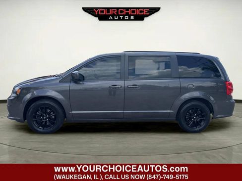 Used 2020 Dodge Grand Caravan SE FWD image 2