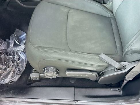 Used 2020 Jeep Wrangler Sport image 18