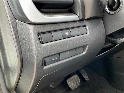 Used 2023 Nissan Rogue SV image 30