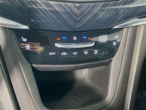 Used 2024 Cadillac XT6 Premium Luxury image 22