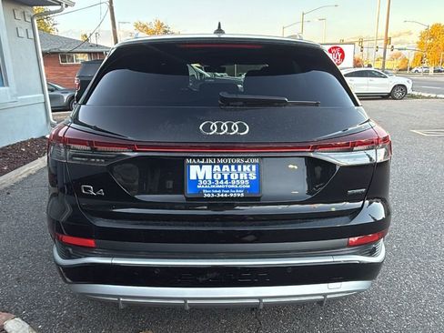 Used 2024 Audi Q4 e-tron Premium Plus w/ Premium Plus image 6