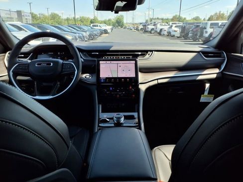 New 2025 Jeep Grand Cherokee L Limited w/ Luxury Tech Group II image 6