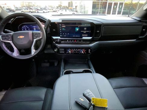 Used 2024 Chevrolet Silverado 2500 LT image 14