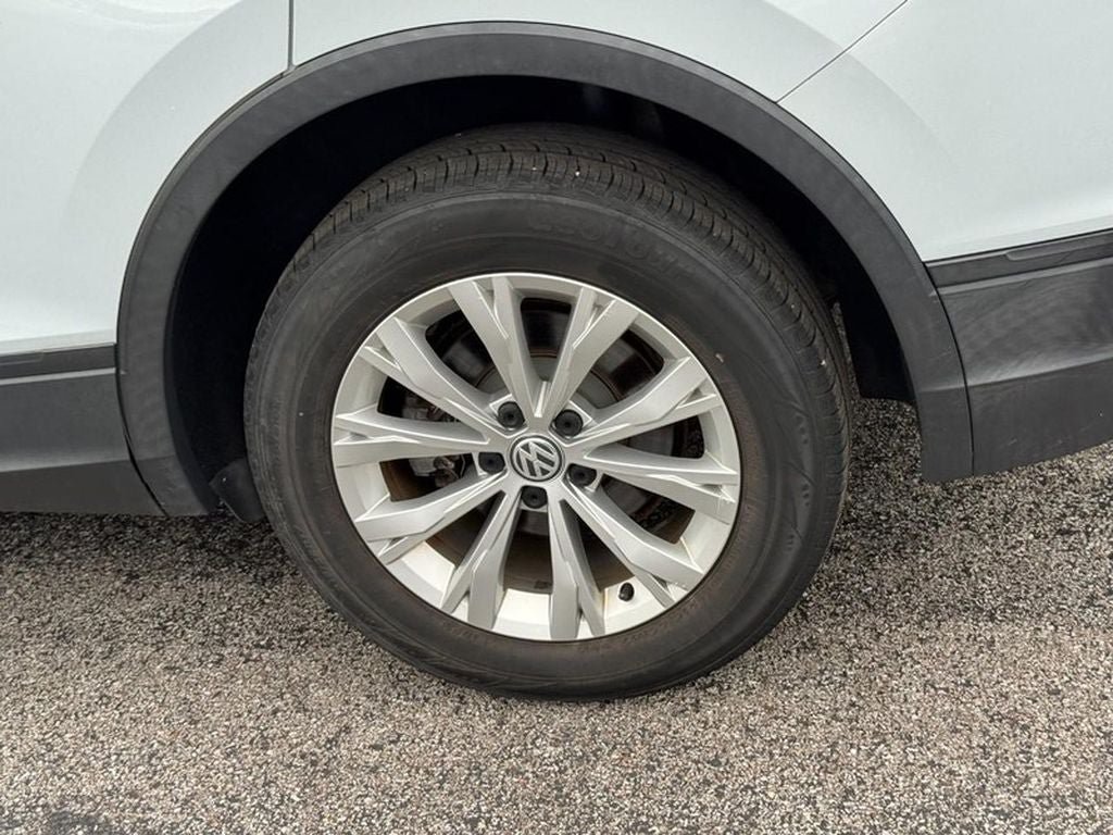Used 2018 Volkswagen Tiguan S AWD/4WD image 5