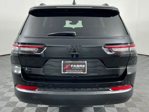 Used 2024 Jeep Grand Cherokee L Altitude AWD/4WD image 6