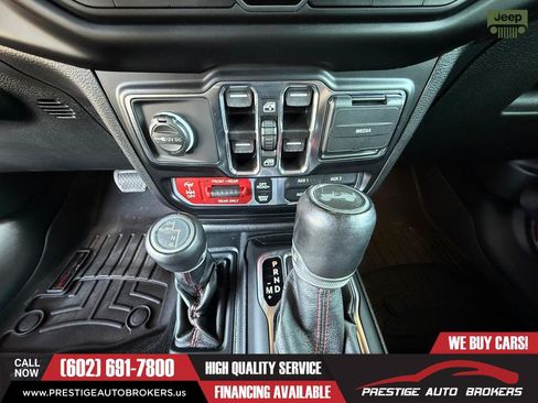 Used 2021 Jeep Wrangler Unlimited Rubicon AWD/4WD image 22