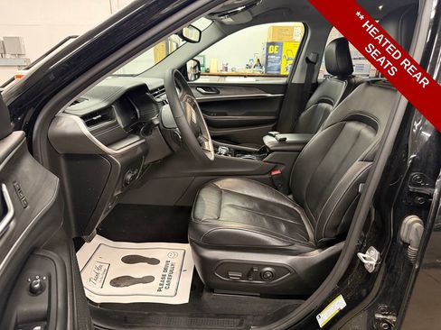 Used 2023 Jeep Grand Cherokee L Limited image 12