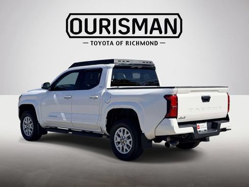 Certified 2025 Toyota Tacoma SR5 AWD/4WD image 22