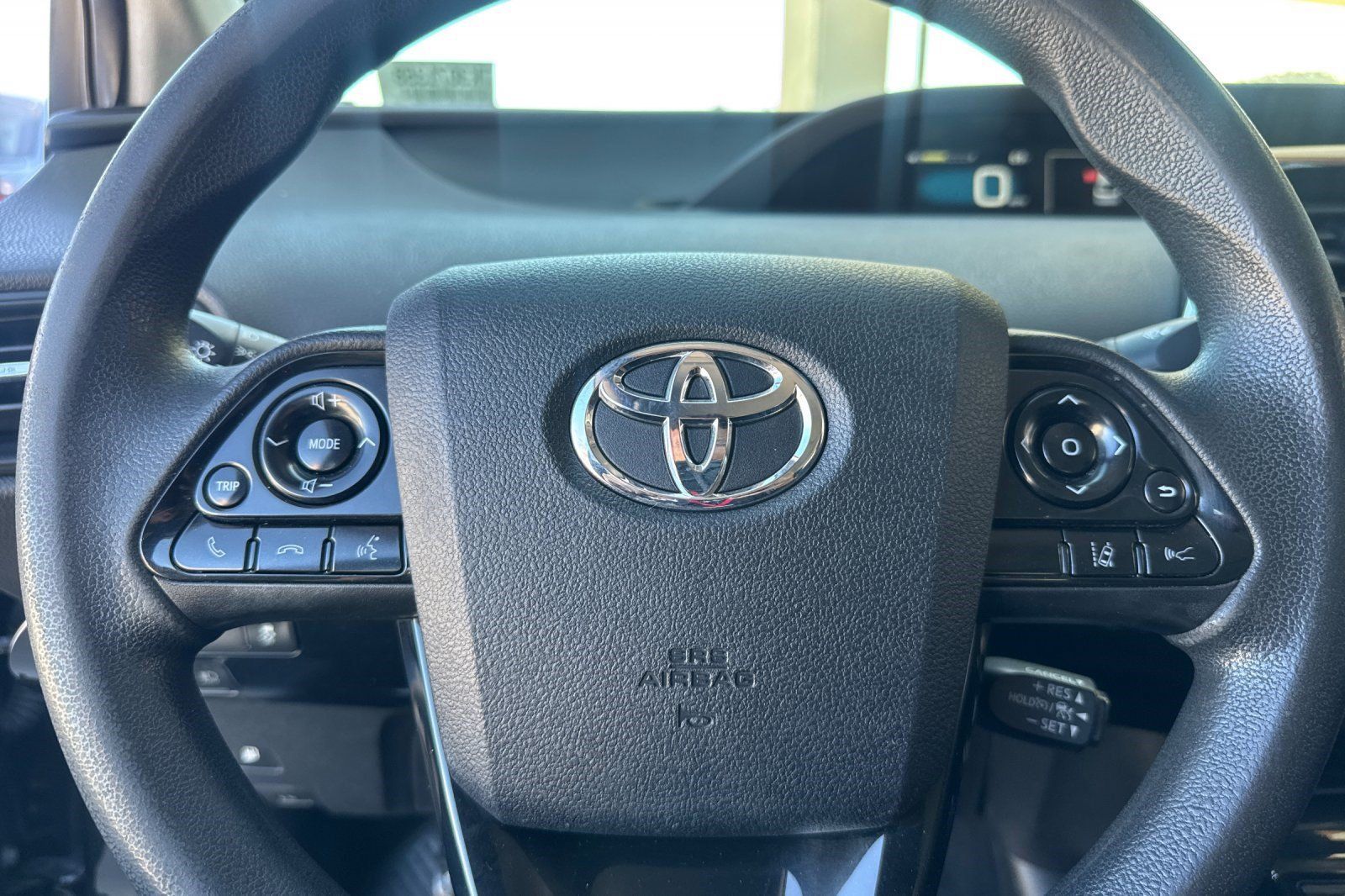 Used 2019 Toyota Prius L Eco FWD image 10