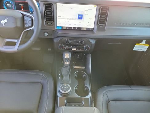 New 2026 Ford Bronco Badlands AWD/4WD image 17