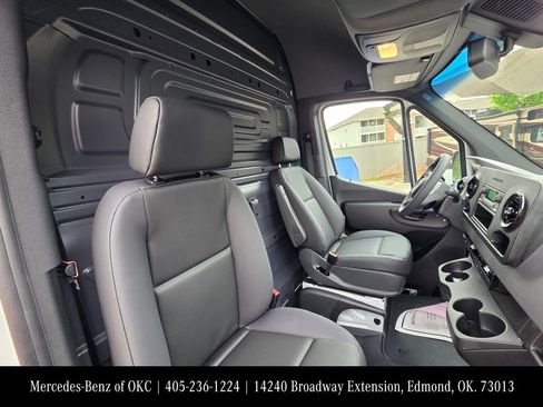 New 2026 Mercedes-Benz Sprinter 2500 image 14