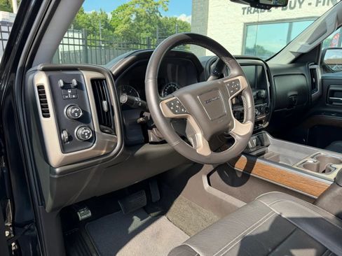 Used 2017 GMC Sierra 1500 Denali w/ Denali Ultimate Package AWD/4WD image 36