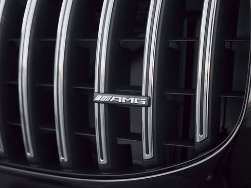 Used 2025 Mercedes-Benz GLS 63 AMG 4MATIC image 9