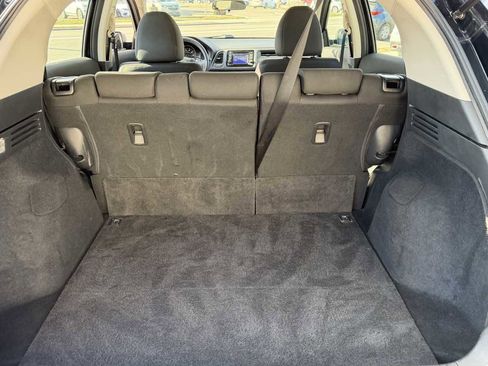 Used 2017 Honda HR-V LX image 15