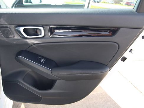 Used 2023 Honda Civic Touring image 40