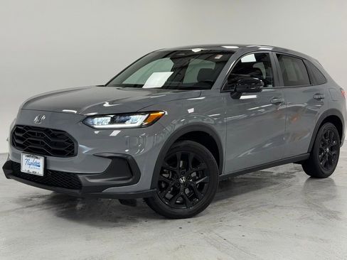 Used 2023 Honda HR-V Sport image 1