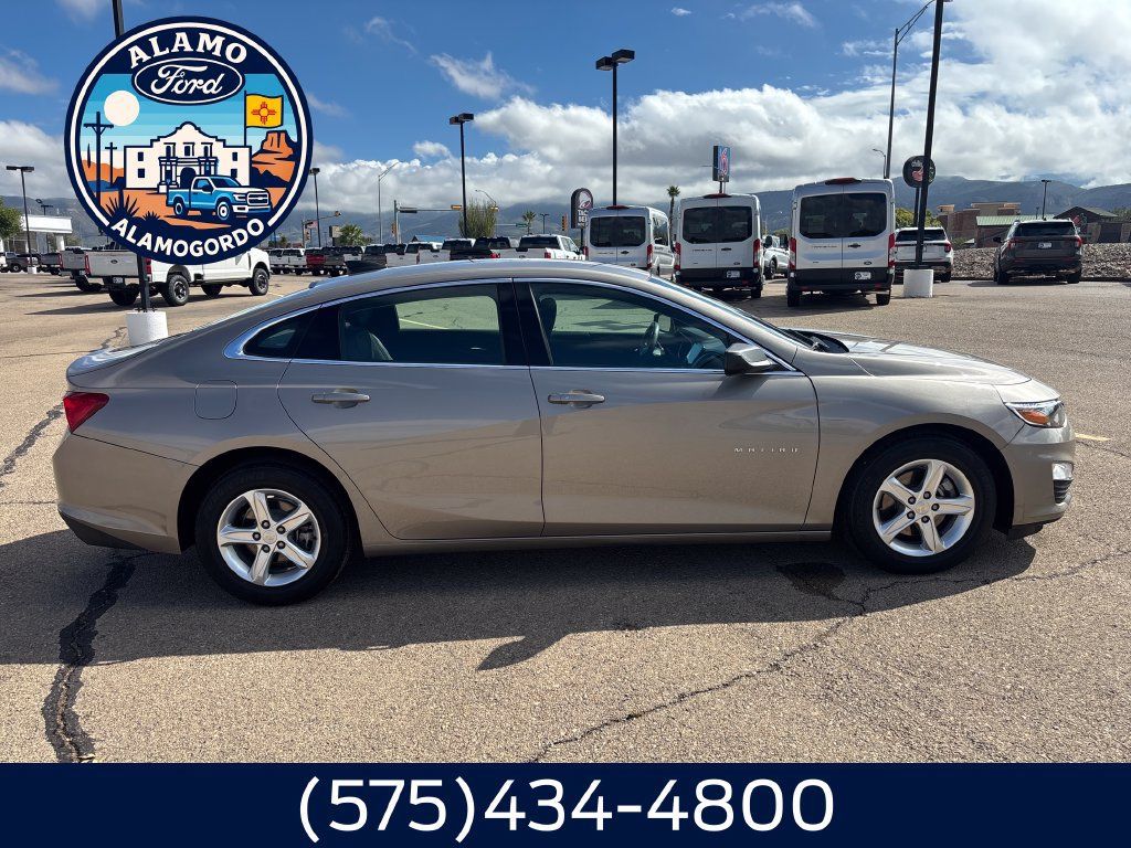 Used 2024 Chevrolet Malibu LS FWD image 12