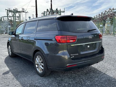 Used 2020 Kia Sedona EX FWD image 6