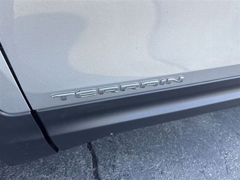 Used 2023 GMC Terrain SLT w/ Tech Package image 31