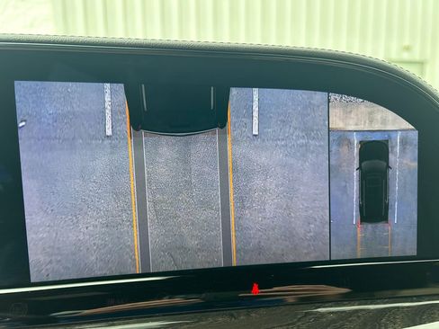 Certified 2023 Cadillac Escalade Premium Luxury image 31