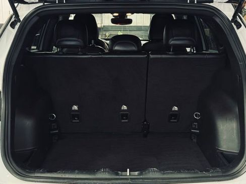 Used 2024 Jeep Compass Limited image 10