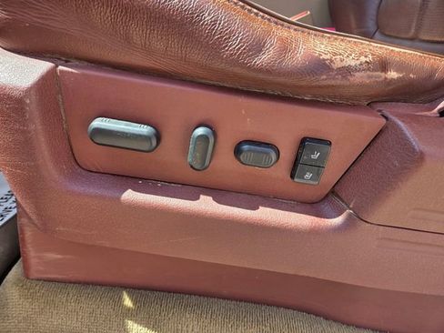 Used 2013 Ford F150 King Ranch w/ King Ranch Luxury Pkg AWD/4WD image 19