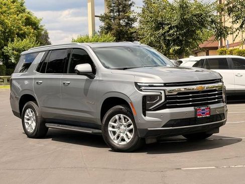 Used 2025 Chevrolet Tahoe LT AWD/4WD image 2