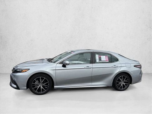 Certified 2024 Toyota Camry SE w/ Cold Weather Package AWD/4WD image 4
