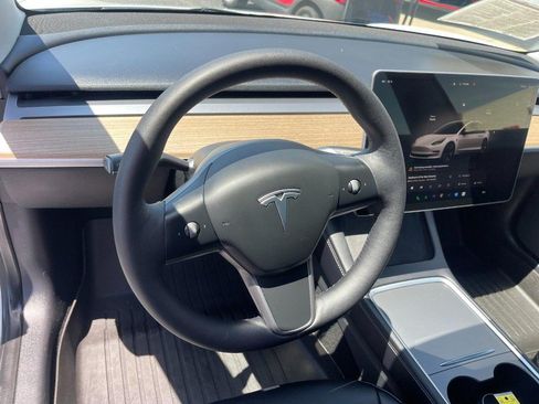 Used 2022 Tesla Model 3 Long Range AWD/4WD image 20