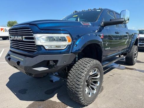 Used 2022 RAM 2500 Laramie AWD/4WD image 2