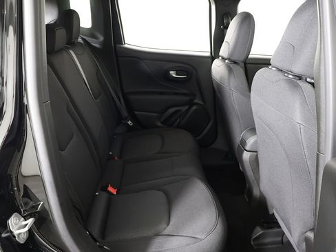 Used 2023 Jeep Renegade Latitude AWD/4WD image 32