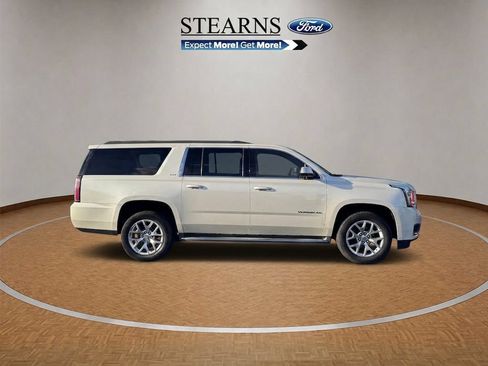 Used 2015 GMC Yukon XL SLT w/ Open Road Package AWD/4WD image 4