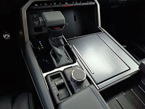 New 2026 Toyota Tundra Limited AWD/4WD image 7
