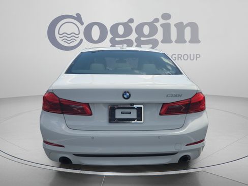 Used 2020 BMW 530i w/ Convenience Package RWD image 4
